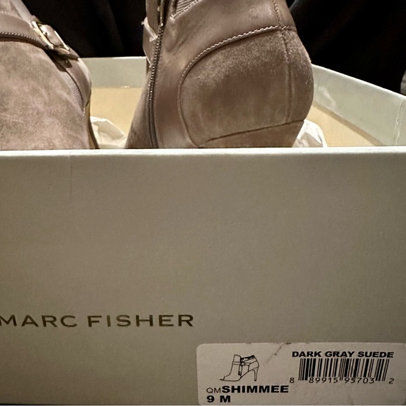 NEW Marc Fisher Dark Gray Suede zip up Bootie size 9M - Picture 4 of 10